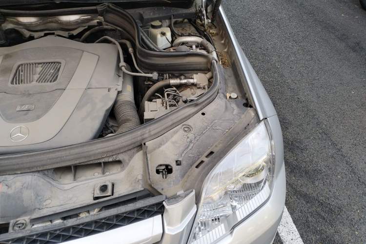Used Mercedes-Benz GLK-Class 2012 GLK 300 4MATIC Fashion Model Engine Bay Left