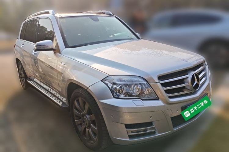 Used Mercedes-Benz GLK-Class 2012 GLK 300 4MATIC Luxury Model Front Right 45 Deg