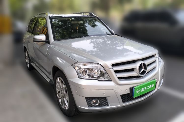 Used Mercedes-Benz GLK-Class 2012 GLK 300 4MATIC Fashion Model Front Right 45 Deg