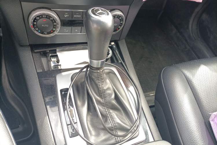 Used Mercedes-Benz GLK-Class 2012 GLK 300 4MATIC Fashion Model Gear Lever
