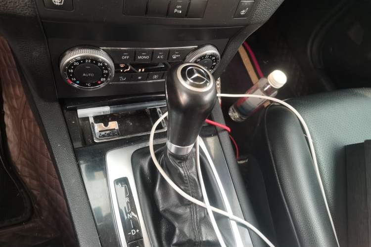 Used Mercedes-Benz GLK-Class 2012 GLK 300 4MATIC Dynamic Edition Gear Lever