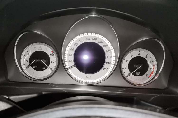 Used Mercedes-Benz GLK-Class 2012 GLK 300 4MATIC Fashion Model Instrument Cluster