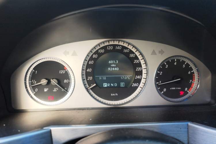 Used Mercedes-Benz GLK-Class 2012 GLK 300 4MATIC Dynamic Edition Odometer Close Up