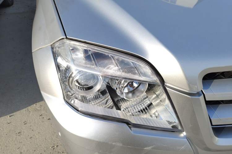 Used Mercedes-Benz GLK-Class 2012 GLK 300 4MATIC Fashion Model Right Front Headlight