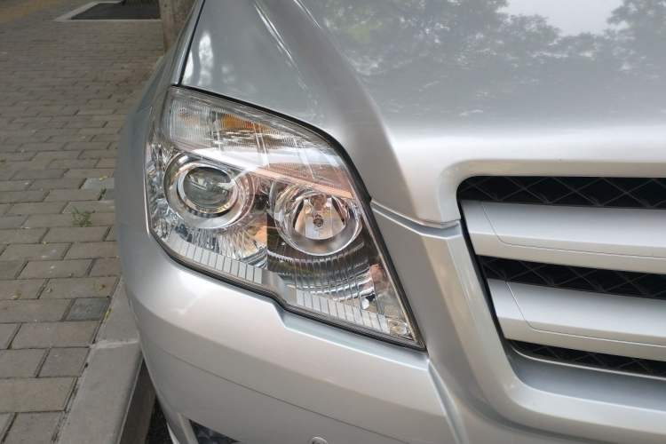 Used Mercedes-Benz GLK-Class 2012 GLK 300 4MATIC Fashion Model Right Front Headlight