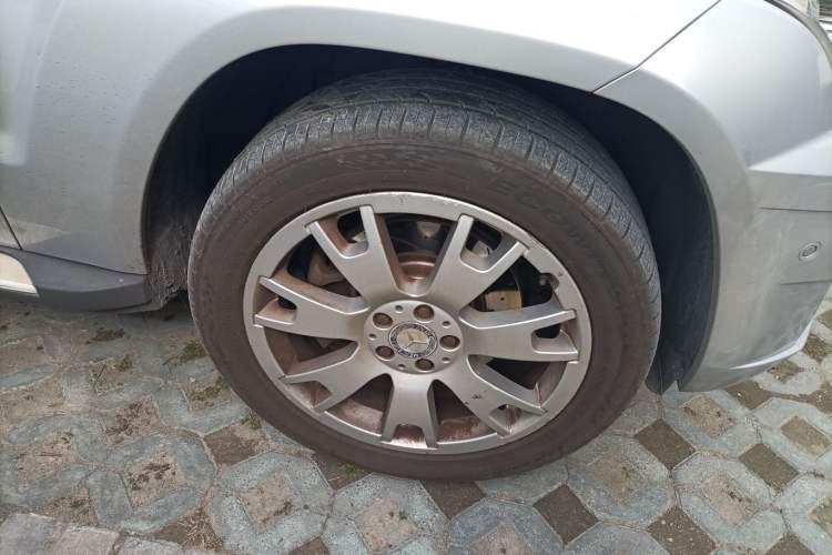 Used Mercedes-Benz GLK-Class 2012 GLK 300 4MATIC Fashion Model Right Front Wheel Hub