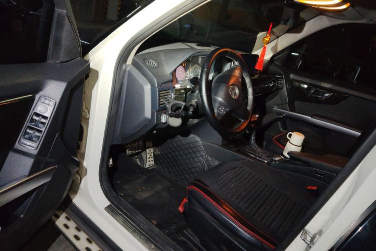 Used Mercedes-Benz GLK-Class 2012 GLK 300 4MATIC Dynamic Edition Driver Seat