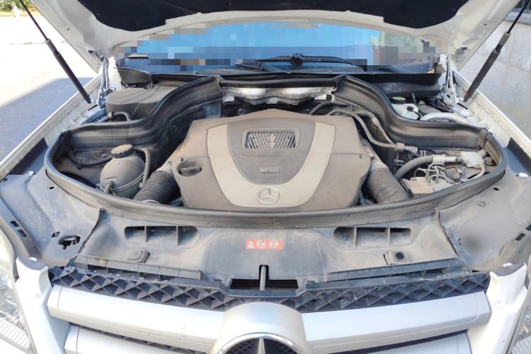 Used Mercedes-Benz GLK-Class 2012 GLK 300 4MATIC Fashion Model Engine Bay