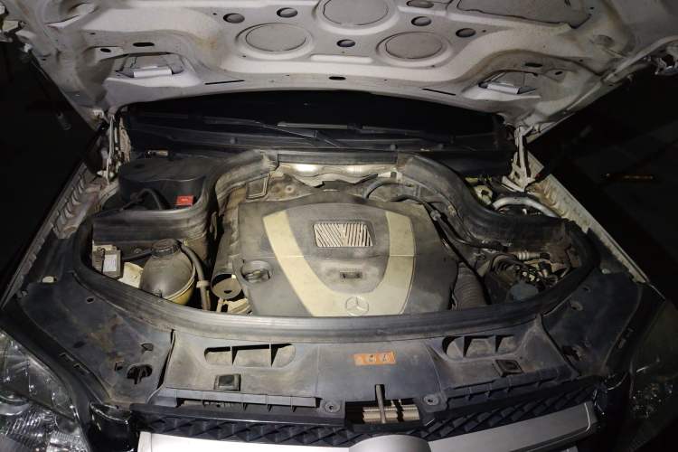 Used Mercedes-Benz GLK-Class 2012 GLK 300 4MATIC Dynamic Edition Engine Bay