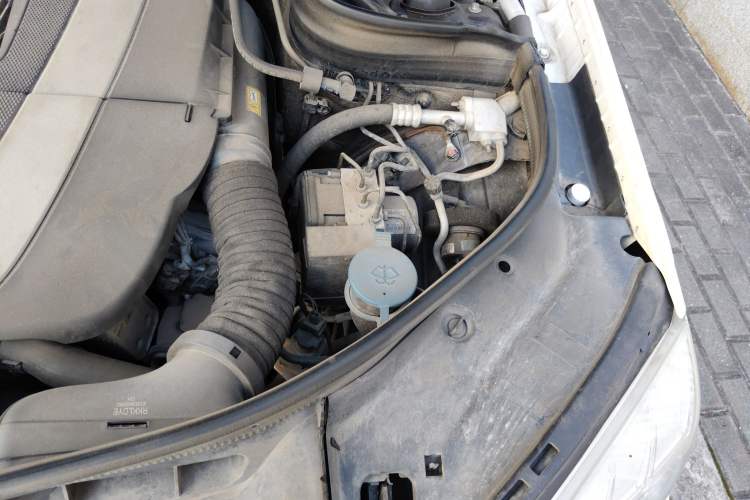 Used Mercedes-Benz GLK-Class 2012 GLK 300 4MATIC Fashion Model Engine Bay Left