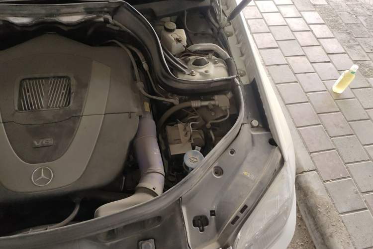 Used Mercedes-Benz GLK-Class 2012 GLK 300 4MATIC Luxury Model Engine Bay Left