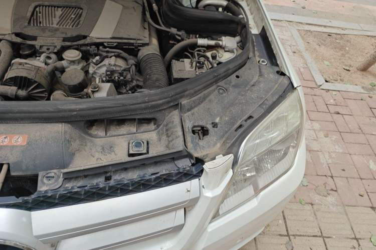 Used Mercedes-Benz GLK-Class 2012 GLK 300 4MATIC Dynamic Edition Engine Bay Left