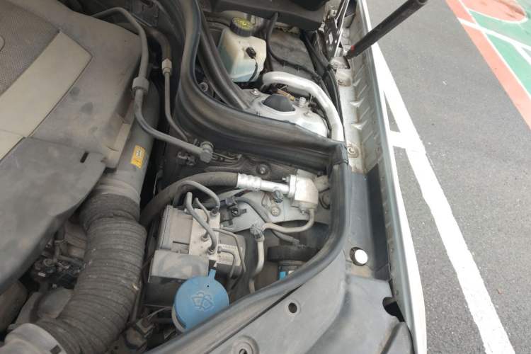 Used Mercedes-Benz GLK-Class 2012 GLK 300 4MATIC Dynamic Edition Engine Bay Left