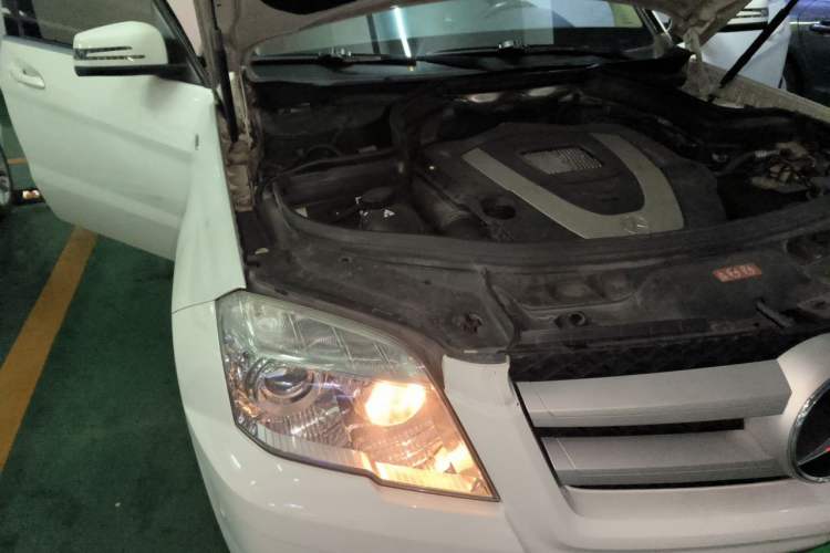 Used Mercedes-Benz GLK-Class 2012 GLK 300 4MATIC Fashion Model Engine Bay Right