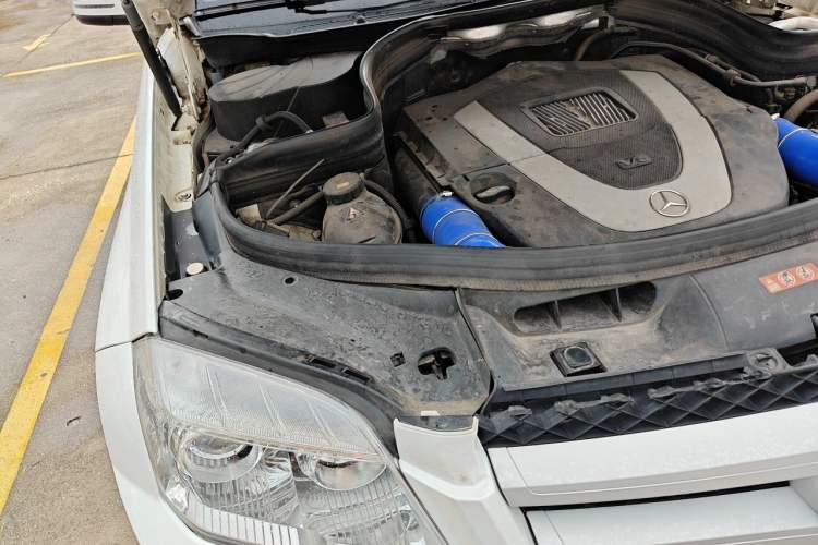 Used Mercedes-Benz GLK-Class 2012 GLK 300 4MATIC Fashion Model Engine Bay Right