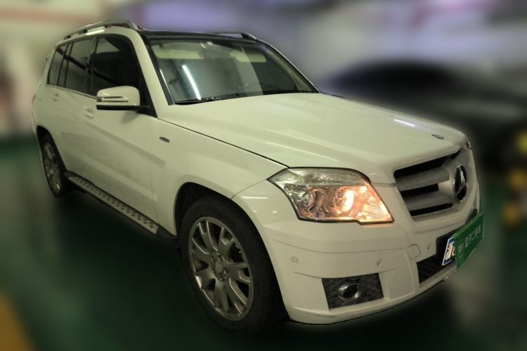 Used Mercedes-Benz GLK-Class 2012 GLK 300 4MATIC Fashion Model Front Right 45 Deg