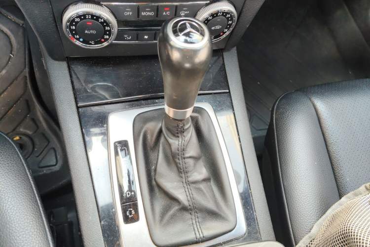 Used Mercedes-Benz GLK-Class 2012 GLK 300 4MATIC Fashion Model Gear Lever