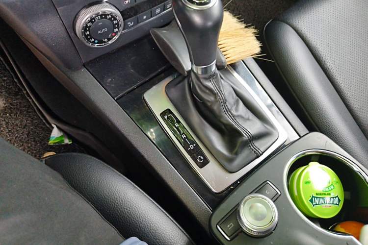 Used Mercedes-Benz GLK-Class 2012 GLK 300 4MATIC Dynamic Edition Gear Lever