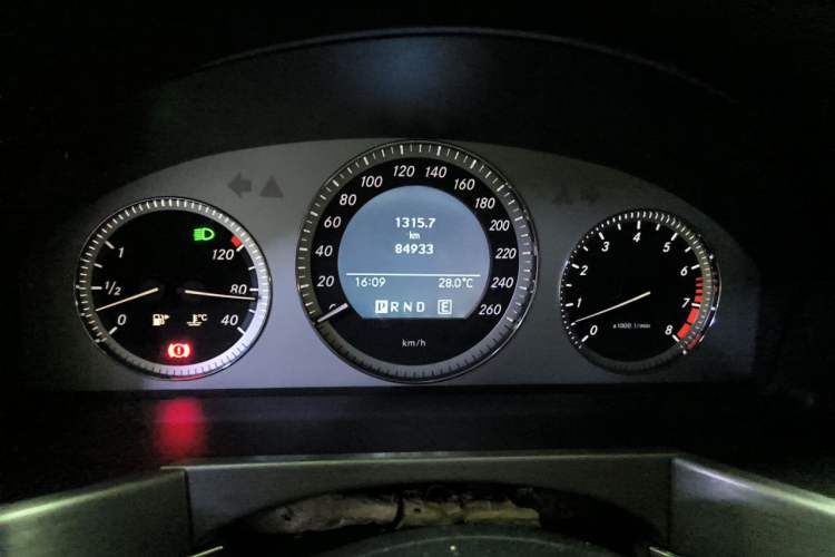 Used Mercedes-Benz GLK-Class 2012 GLK 300 4MATIC Fashion Model Instrument Cluster