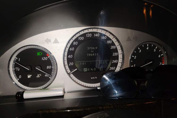 Used Mercedes-Benz GLK-Class 2012 GLK 300 4MATIC Dynamic Edition Odometer Close Up