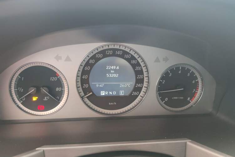 Used Mercedes-Benz GLK-Class 2012 GLK 300 4MATIC Dynamic Edition Odometer Close Up