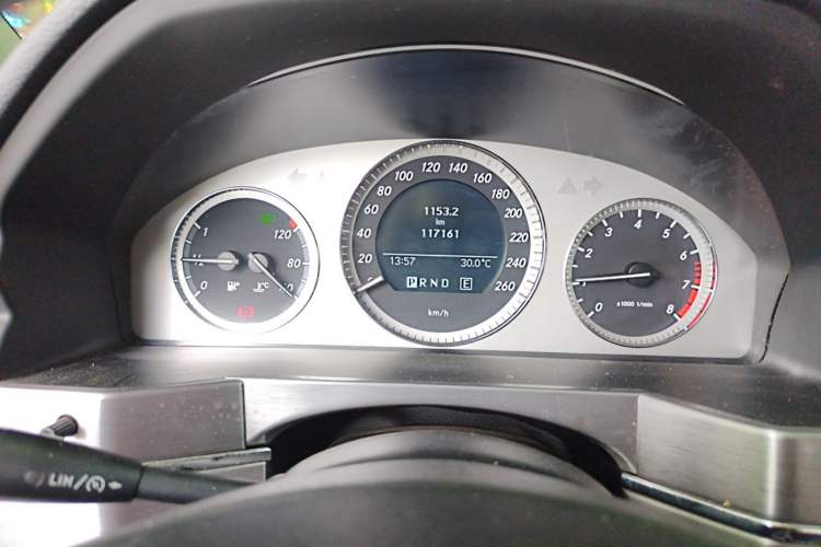 Used Mercedes-Benz GLK-Class 2012 GLK 300 4MATIC Dynamic Edition Odometer Close Up
