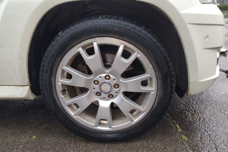 Used Mercedes-Benz GLK-Class 2012 GLK 300 4MATIC Dynamic Edition Right Front Wheel Hub