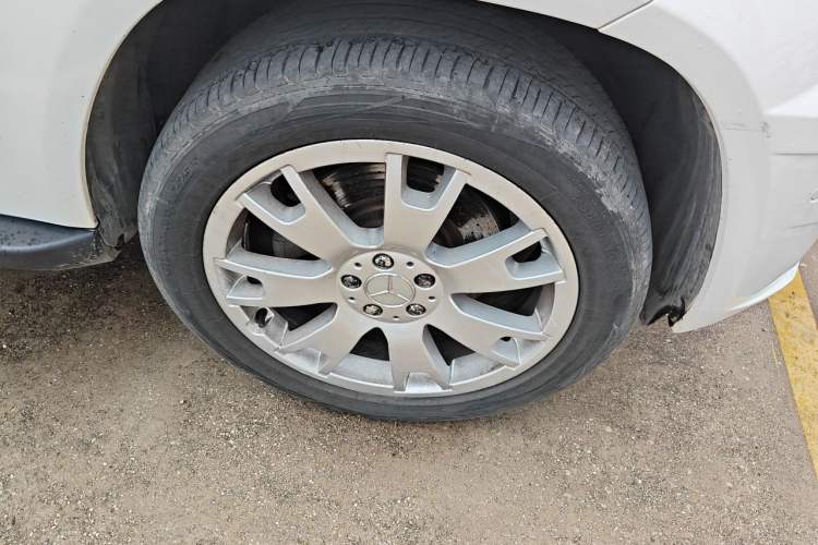 Used Mercedes-Benz GLK-Class 2012 GLK 300 4MATIC Fashion Model Right Front Wheel Hub