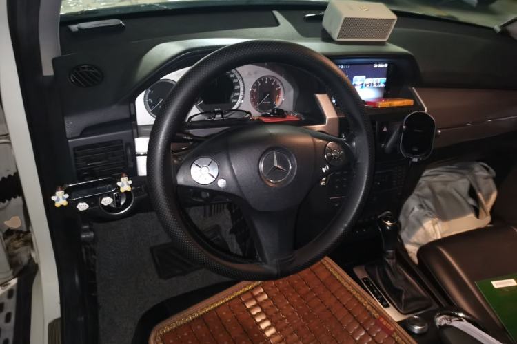 Used Mercedes-Benz GLK-Class 2012 GLK 300 4MATIC Dynamic Edition Steering Wheel