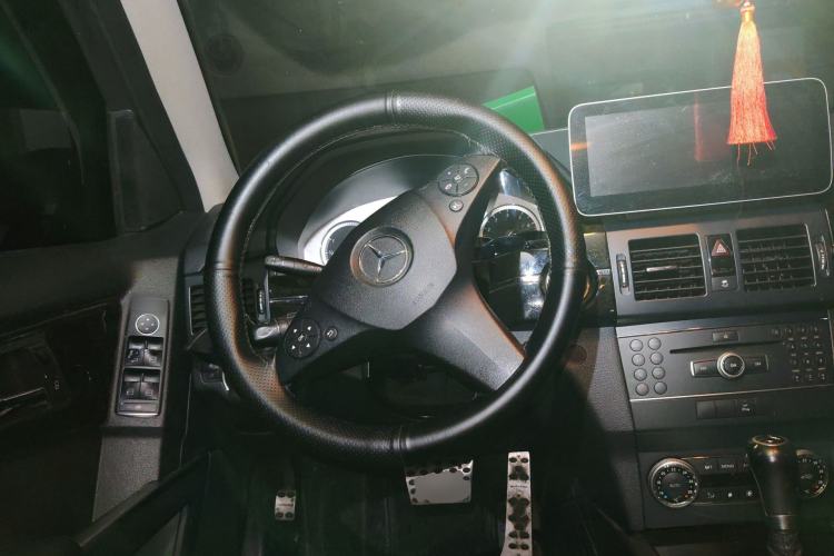 Used Mercedes-Benz GLK-Class 2012 GLK 300 4MATIC Dynamic Edition Steering Wheel