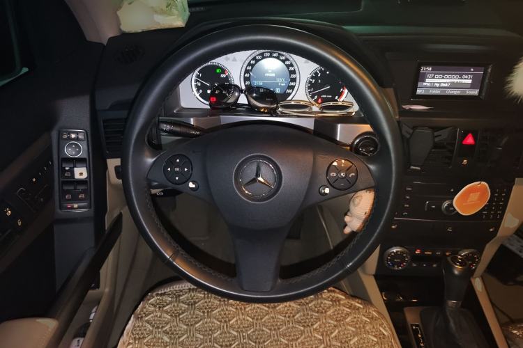 Used Mercedes-Benz GLK-Class 2012 GLK 300 4MATIC Fashion Model Steering Wheel