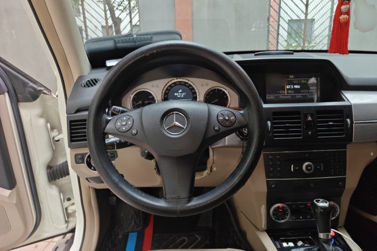 Used Mercedes-Benz GLK-Class 2012 GLK 300 4MATIC Dynamic Edition Steering Wheel