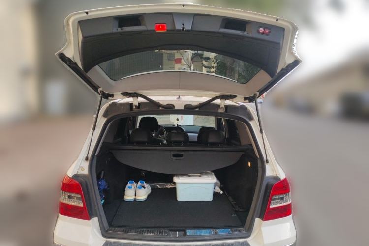 Used Mercedes-Benz GLK-Class 2012 GLK 300 4MATIC Luxury Model Trunk
