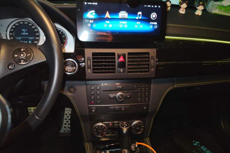 Used Mercedes-Benz GLK-Class 2012 GLK 300 4MATIC Fashion Model Audio And AC Panel