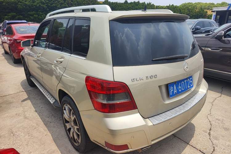 Used Mercedes-Benz GLK-Class 2012 GLK 300 4MATIC Fashion Model Rear Left 45 Deg