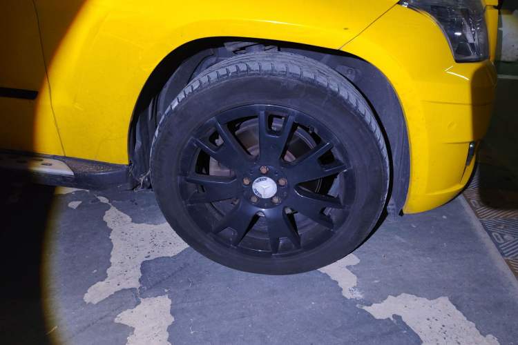 Used Mercedes-Benz GLK-Class 2012 GLK 300 4MATIC Fashion Model Right Front Wheel Hub