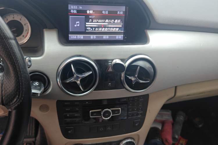 Used Mercedes-Benz GLK-Class 2013 GLK 300 4MATIC Fashion Model Audio And AC Panel