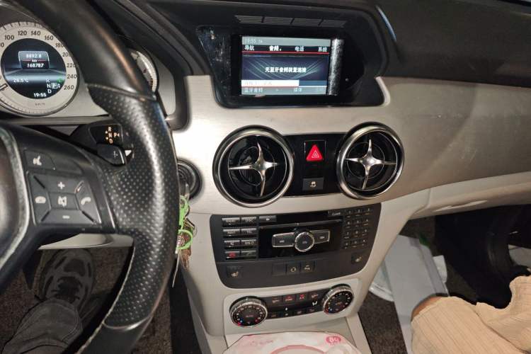 Used Mercedes-Benz GLK-Class 2013 GLK 300 4MATIC Fashion Model Audio And AC Panel