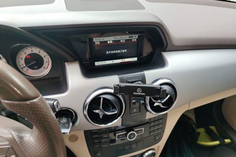 Used Mercedes-Benz GLK-Class 2013 GLK 300 4MATIC Fashion Model Audio And AC Panel