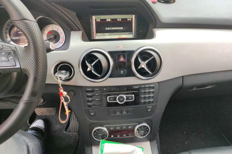 Used Mercedes-Benz GLK-Class 2013 GLK 300 4MATIC Dynamic Sunroof Model Audio And AC Panel