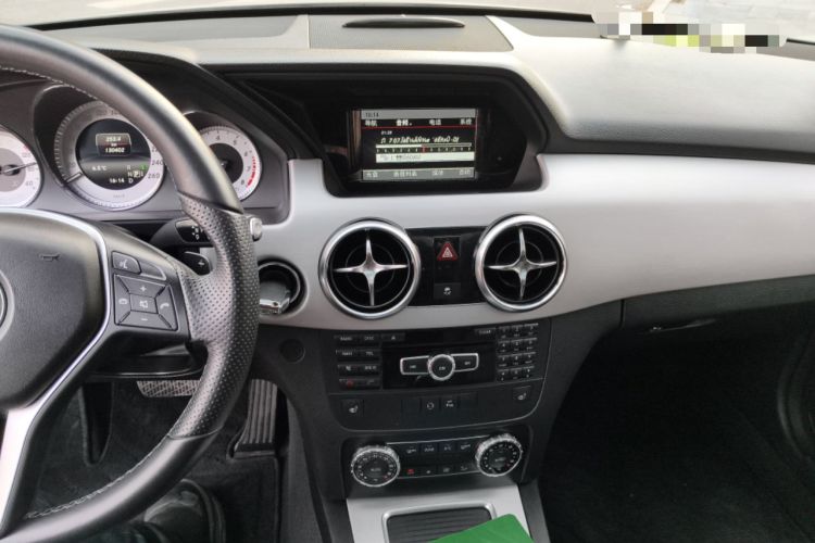 Used Mercedes-Benz GLK-Class 2013 GLK 300 4MATIC Dynamic Sunroof Model Audio And AC Panel