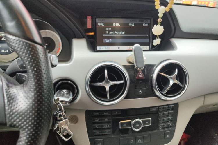 Used Mercedes-Benz GLK-Class 2013 GLK 300 4MATIC Dynamic Sunroof Model Audio And AC Panel