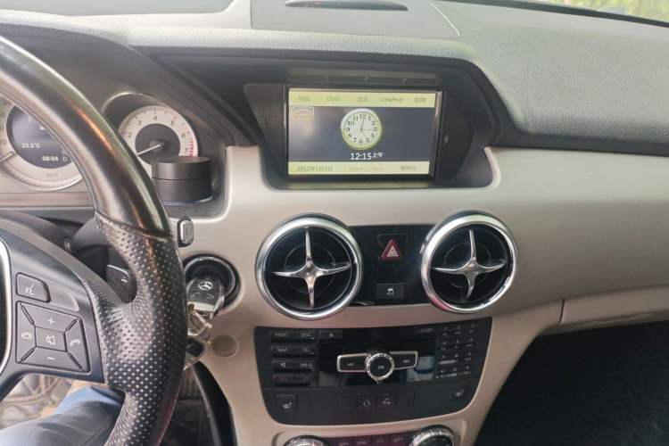 Used Mercedes-Benz GLK-Class 2013 GLK 300 4MATIC Fashion Model Audio And AC Panel