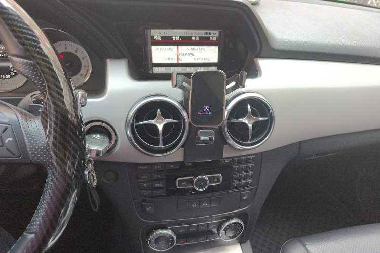 Used Mercedes-Benz GLK-Class 2013 GLK 300 4MATIC Fashion Model Audio And AC Panel