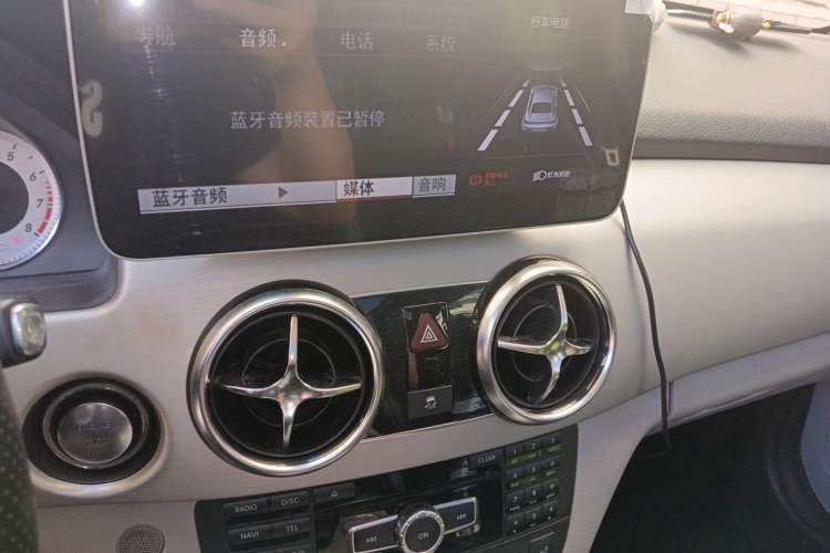 Used Mercedes-Benz GLK-Class 2013 Facelift GLK 300 4MATIC Fashion Edition Audio And AC Panel
