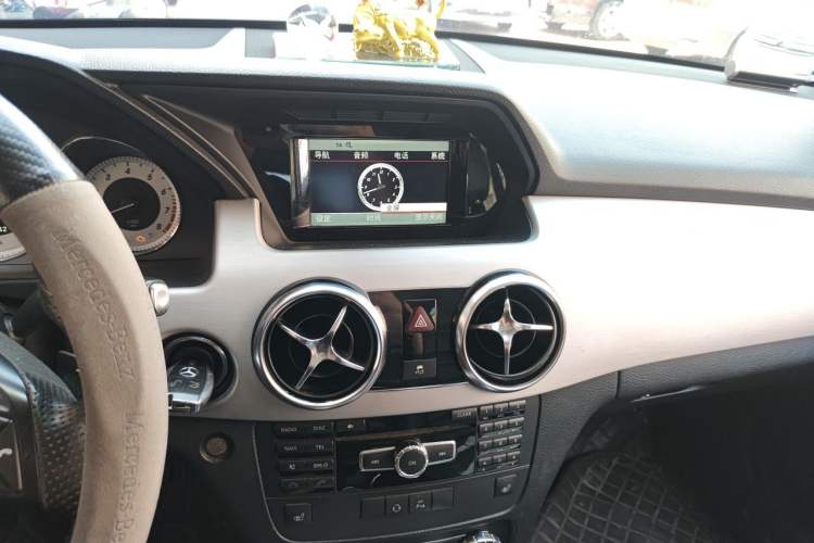 Used Mercedes-Benz GLK-Class 2013 GLK 300 4MATIC Fashion Model Audio And AC Panel