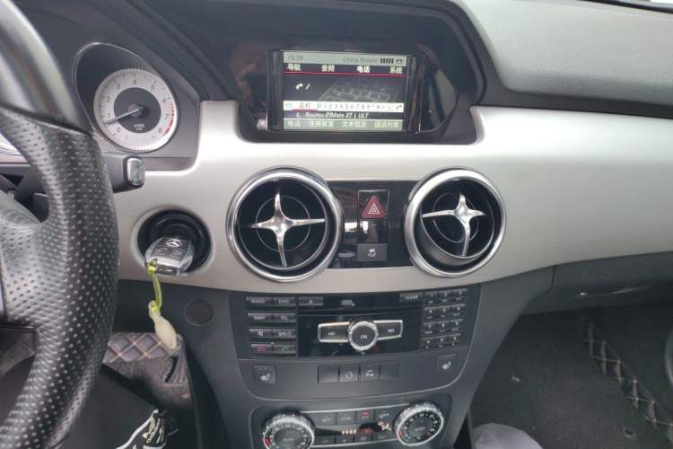 Used Mercedes-Benz GLK-Class 2013 GLK 300 4MATIC Dynamic Sunroof Model Audio And AC Panel