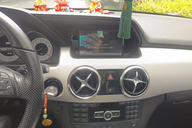 Used Mercedes-Benz GLK-Class 2013 GLK 300 4MATIC Dynamic Sunroof Model Audio And AC Panel