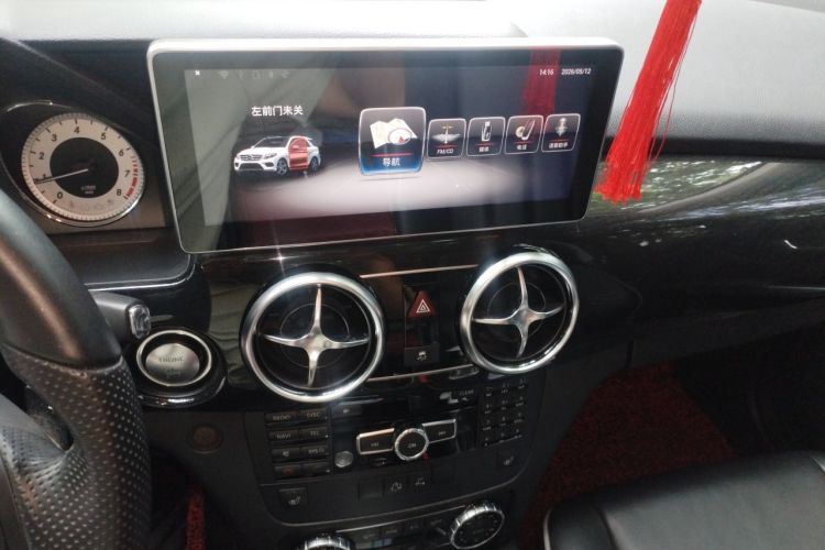 Used Mercedes-Benz GLK-Class 2013 Facelift GLK 300 4MATIC Luxury Edition Audio And AC Panel