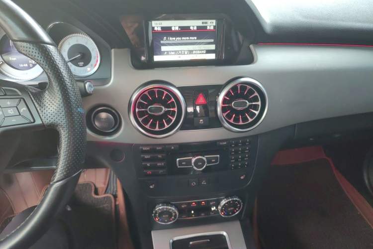 Used Mercedes-Benz GLK-Class 2013 GLK 300 4MATIC Dynamic Sunroof Model Audio And AC Panel